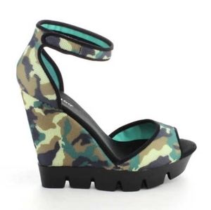 BAMBOO Camouflage Wedge Heels